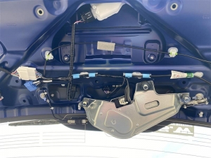 ■ドア■　リアハッチのデッドニング・防音対策その1（アクア）　[写真6]