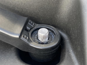 ■エンジンルーム■　バルクヘッドとカウルトップ部の防音対策その1（アクア）　[写真38]